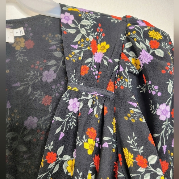 Astr Black Bernadette Style Floral Print Long Sleeve V-Neck Bodysuit Sz S Boho - Picture 13 of 15